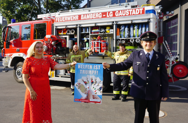 Helfen ist Trumpf - Bild mit Melanie Huml